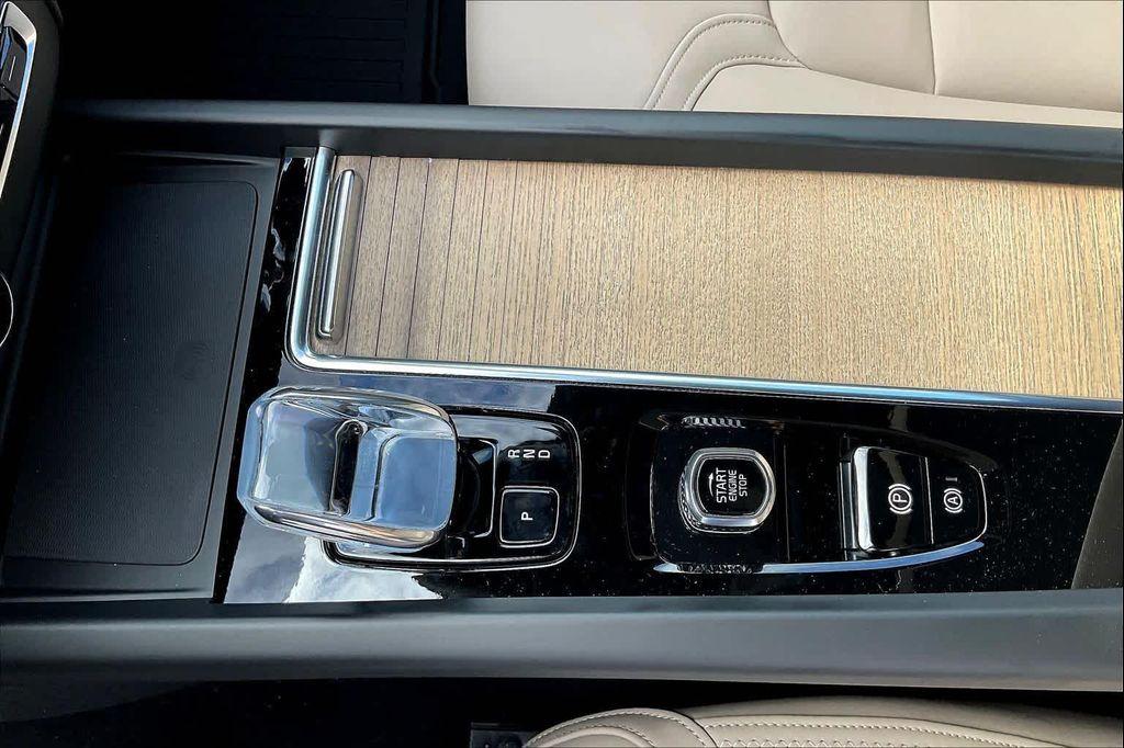 new 2026 Volvo XC60 car, priced at $57,985