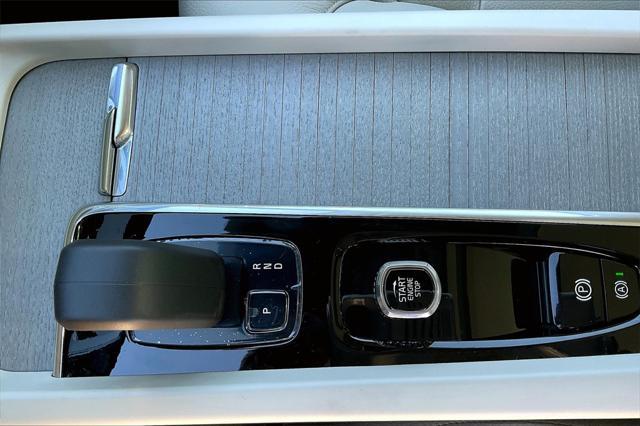 new 2025 Volvo XC60 car, priced at $55,335