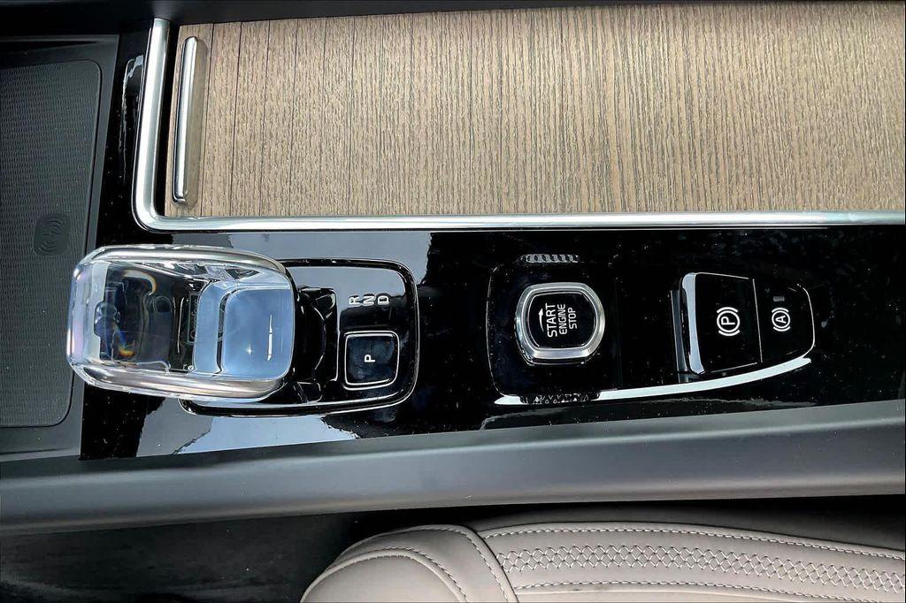 new 2026 Volvo XC60 car, priced at $59,190