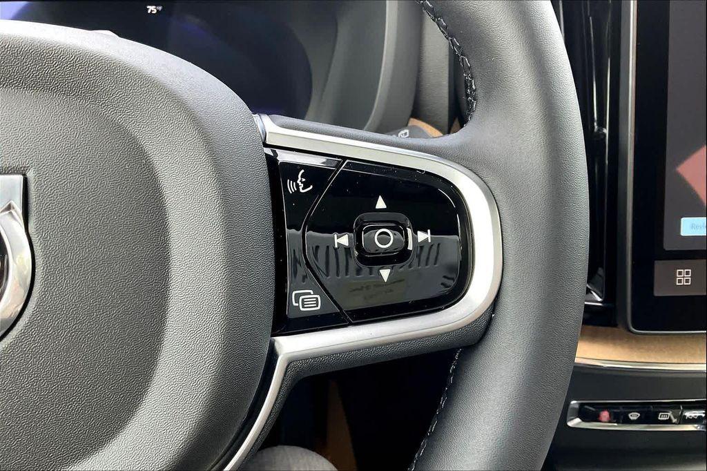 new 2026 Volvo XC60 car, priced at $59,190