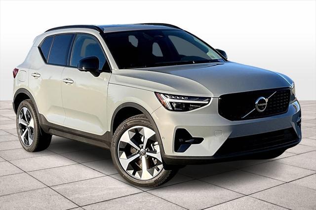 new 2025 Volvo XC40 car, priced at $48,315