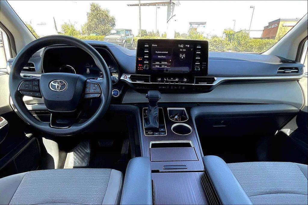 used 2023 Toyota Sienna car, priced at $37,584