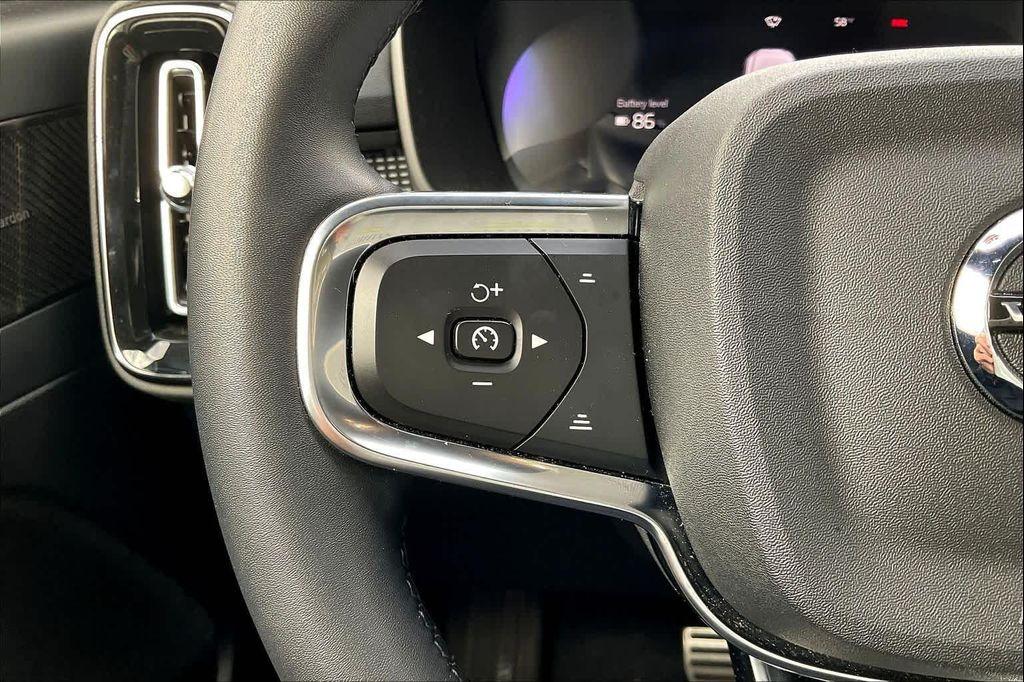 used 2022 Volvo XC40 Recharge Pure Electric car, priced at $28,498