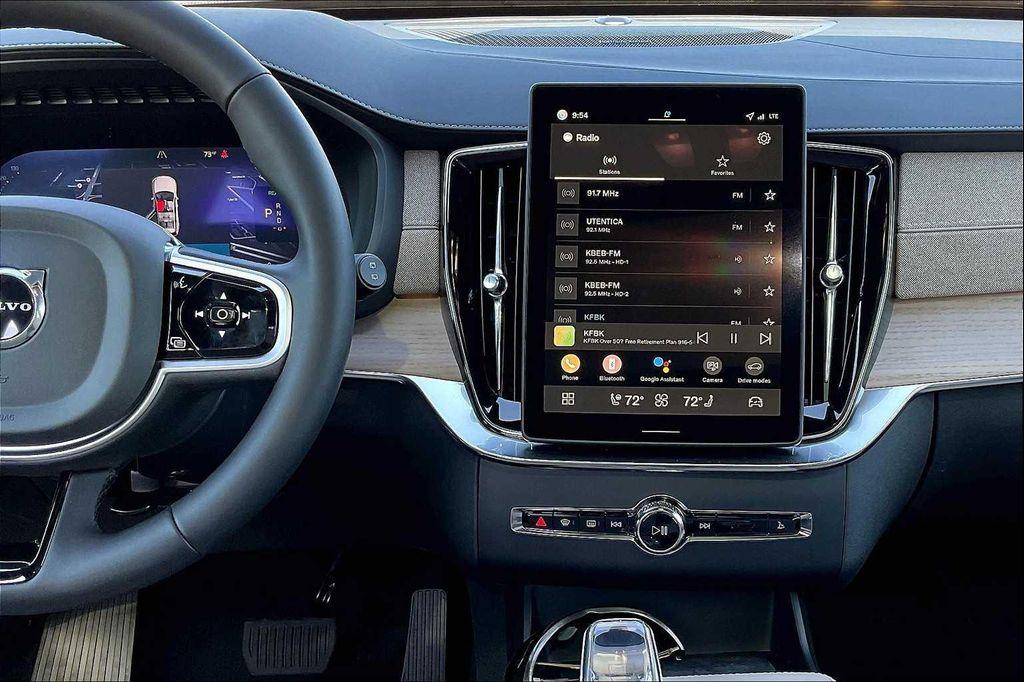 new 2026 Volvo XC90 Plug-In Hybrid car, priced at $81,875