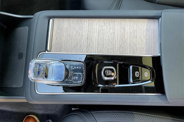 new 2025 Volvo XC90 car, priced at $69,155
