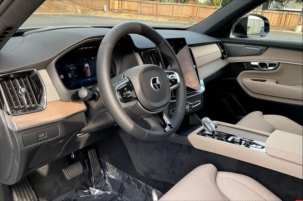 new 2026 Volvo XC90 car, priced at $76,230