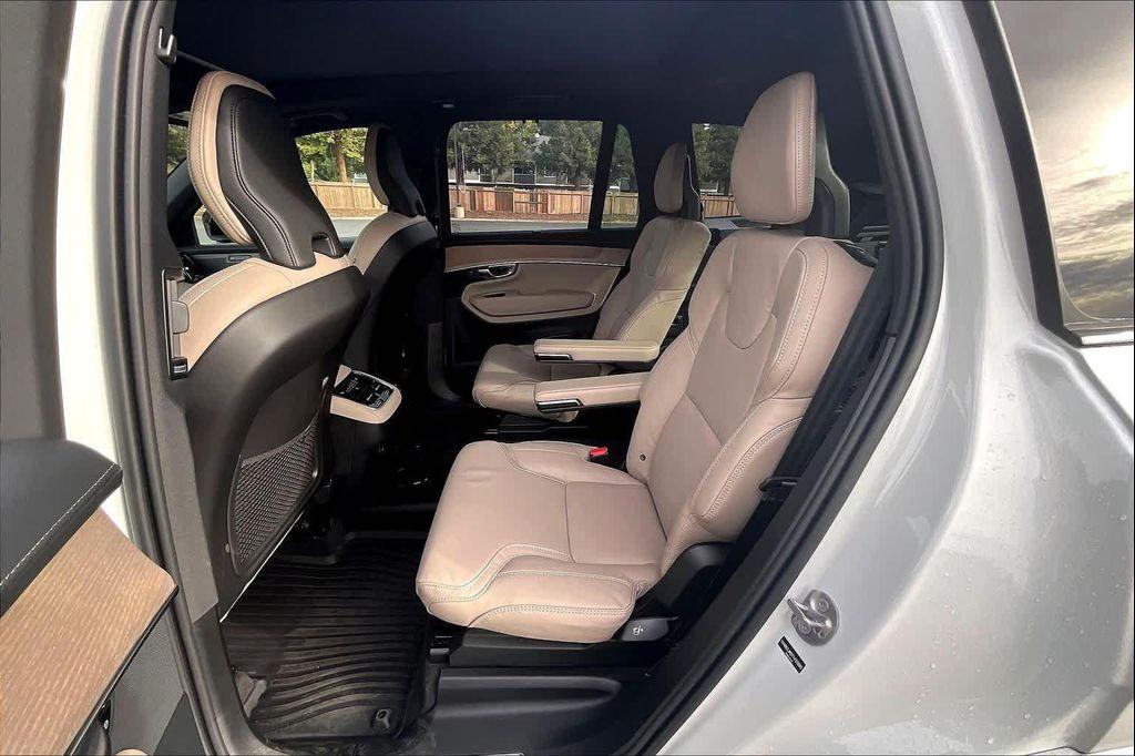 new 2026 Volvo XC90 car, priced at $76,230