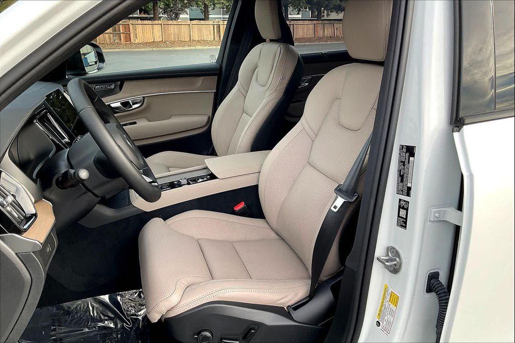 new 2026 Volvo XC90 car, priced at $76,230