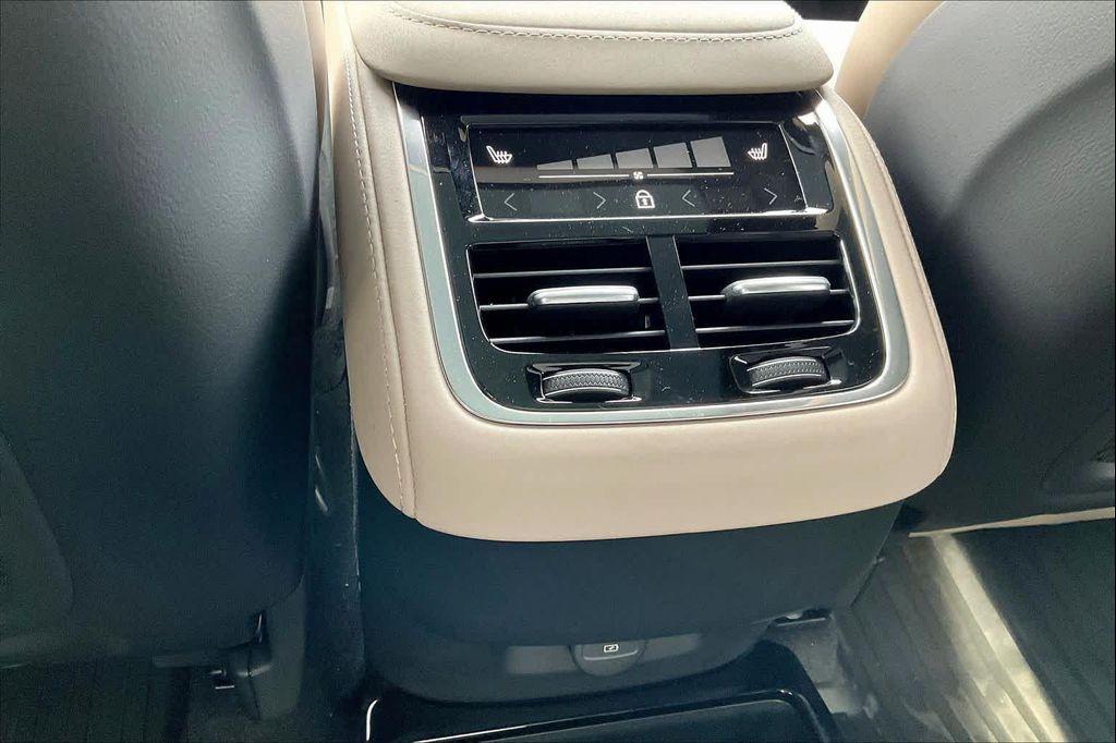 new 2026 Volvo XC90 car, priced at $76,230