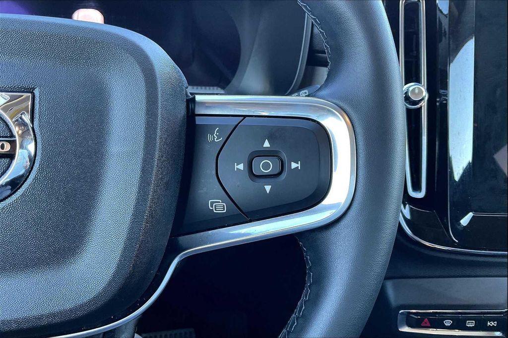 used 2025 Volvo XC40 car, priced at $32,886