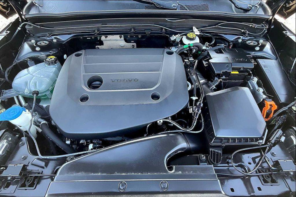 used 2025 Volvo XC40 car, priced at $32,886