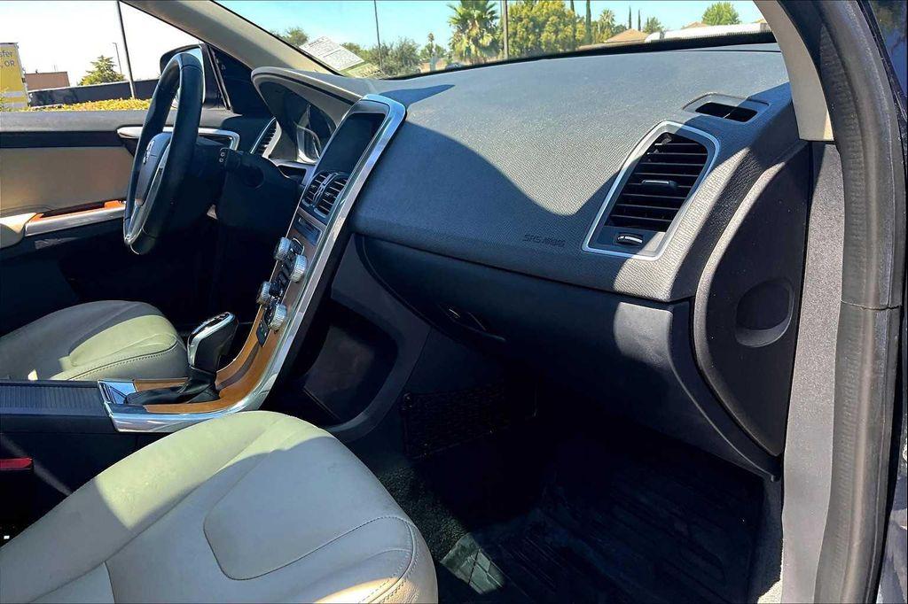 used 2017 Volvo XC60 car, priced at $16,440