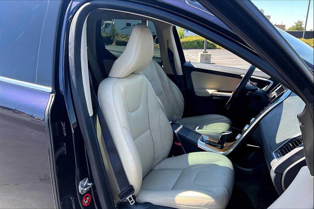 used 2017 Volvo XC60 car, priced at $16,440