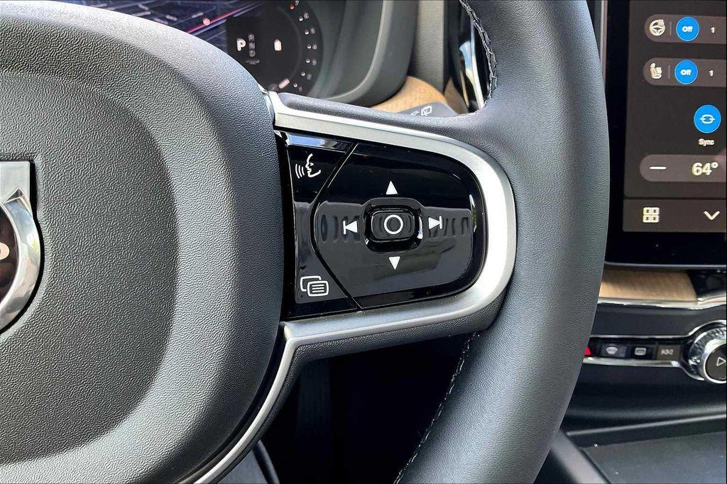 new 2026 Volvo XC60 car, priced at $57,985