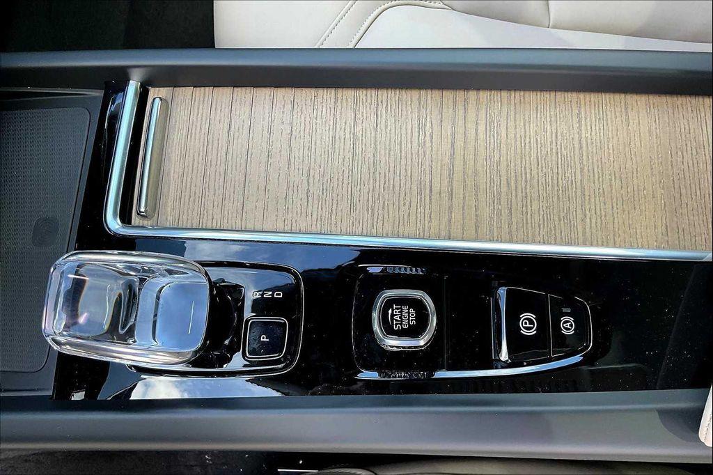new 2026 Volvo XC60 car, priced at $57,985