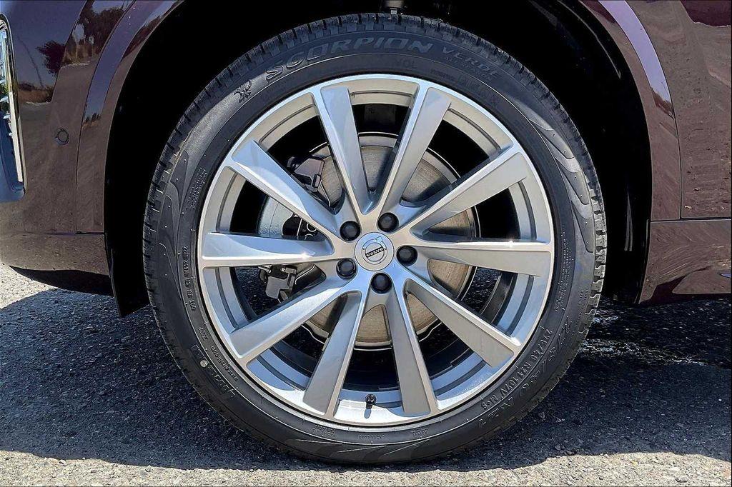new 2025 Volvo XC90 car, priced at $76,770