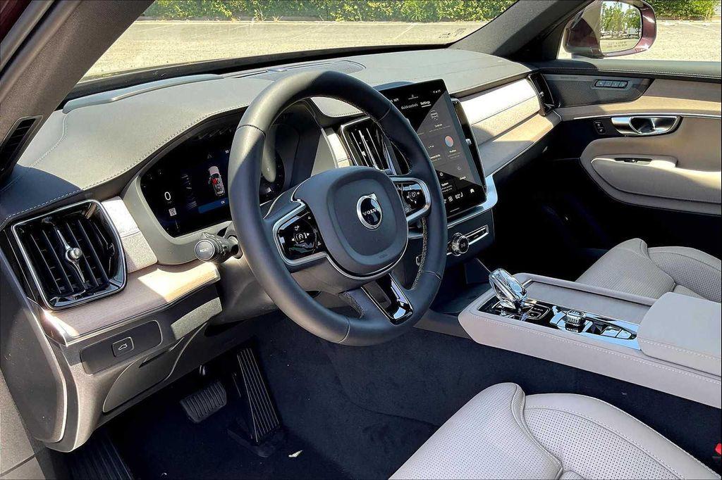 new 2025 Volvo XC90 car, priced at $76,770