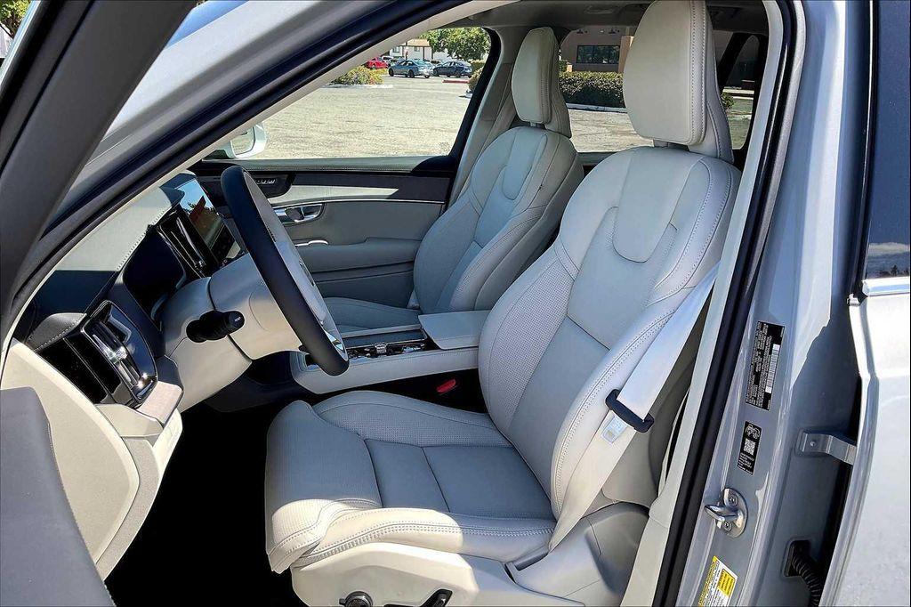 new 2026 Volvo XC90 Plug-In Hybrid car, priced at $85,625