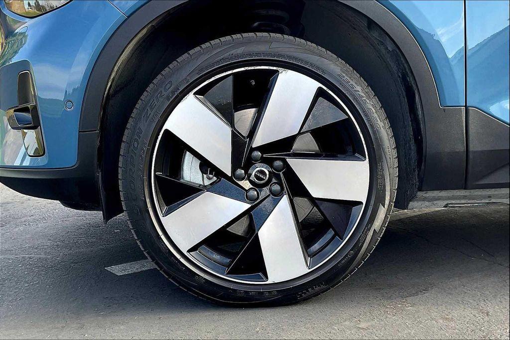 used 2023 Volvo C40 Recharge Pure Electric car, priced at $26,562