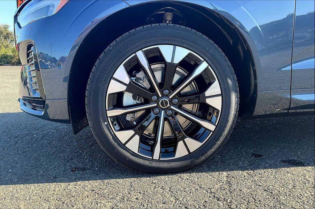 new 2026 Volvo XC60 Plug-In Hybrid car, priced at $69,315