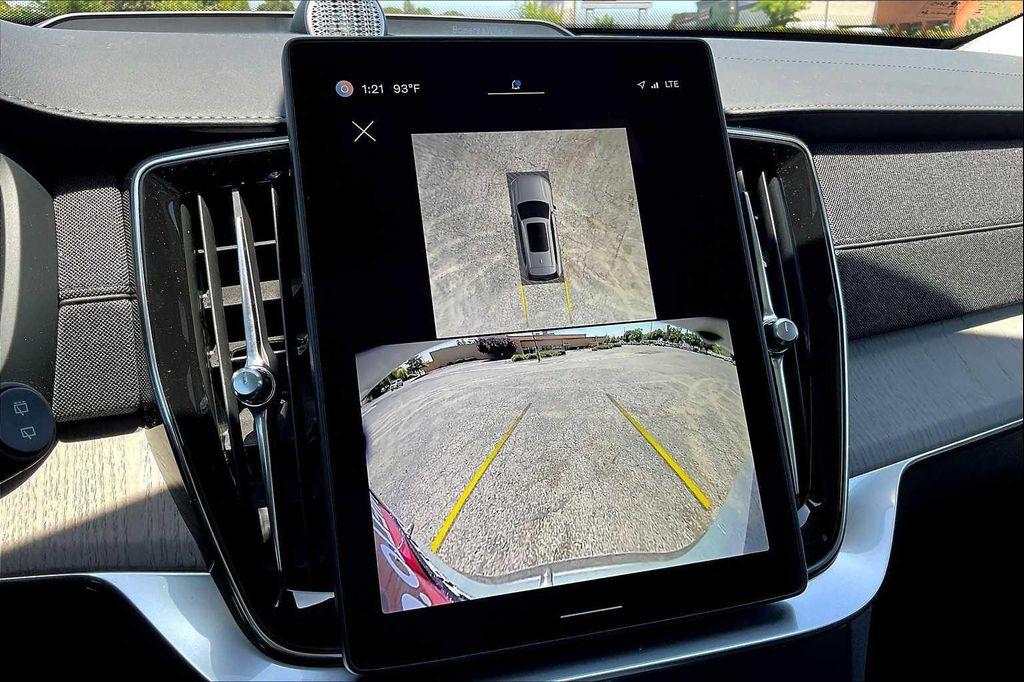 new 2025 Volvo XC90 car, priced at $76,345