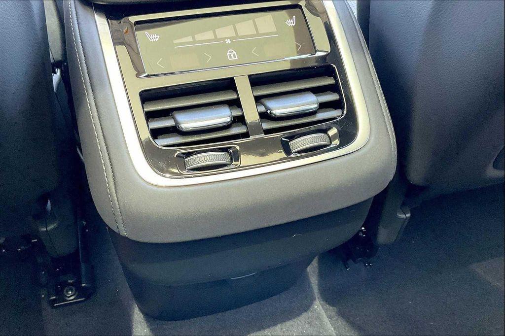 new 2025 Volvo XC90 car, priced at $76,345