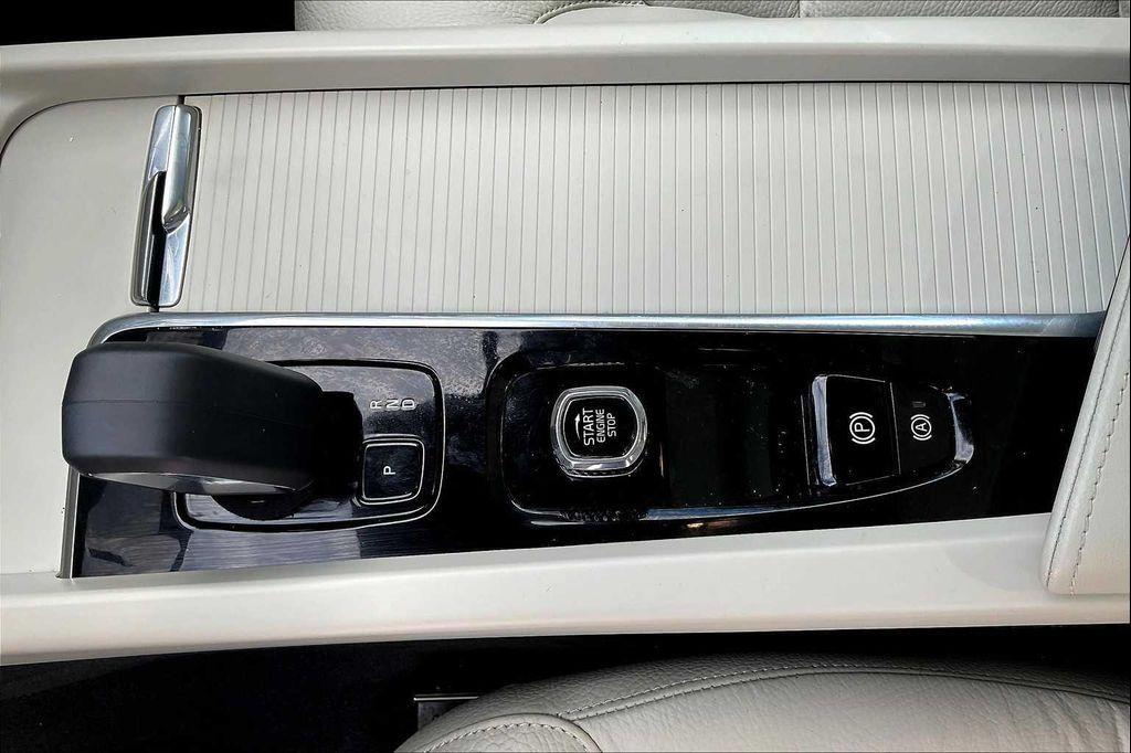 used 2024 Volvo XC60 car, priced at $36,691