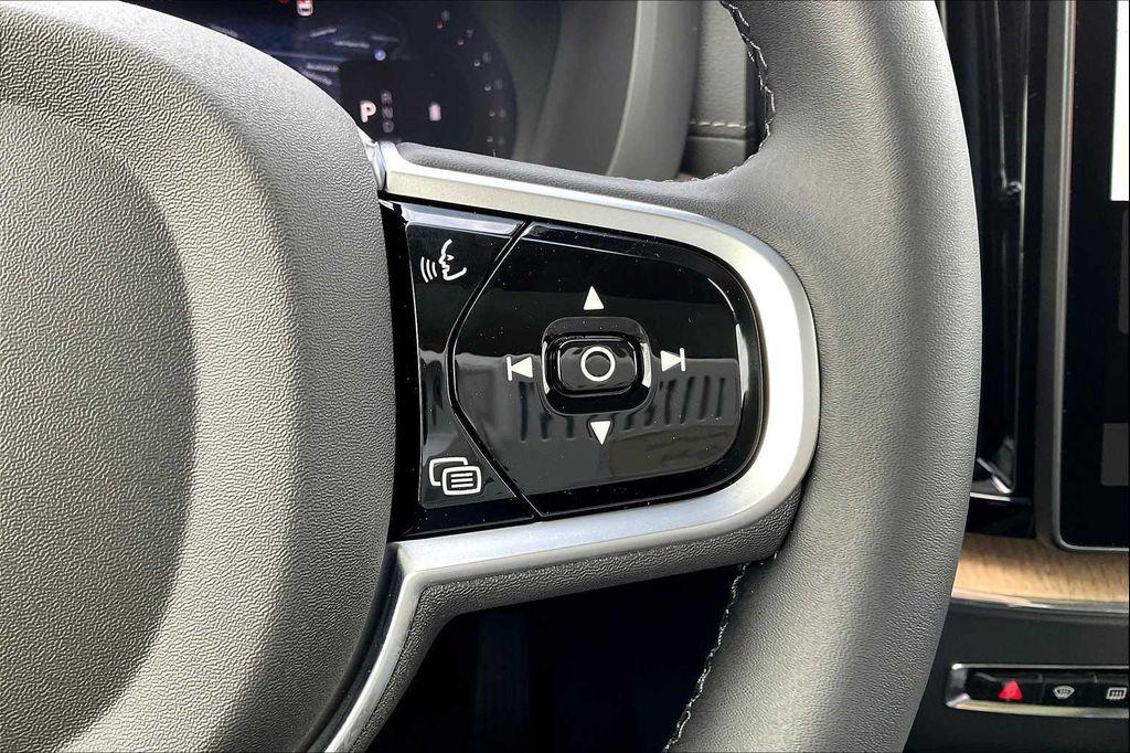new 2026 Volvo XC60 car, priced at $64,525