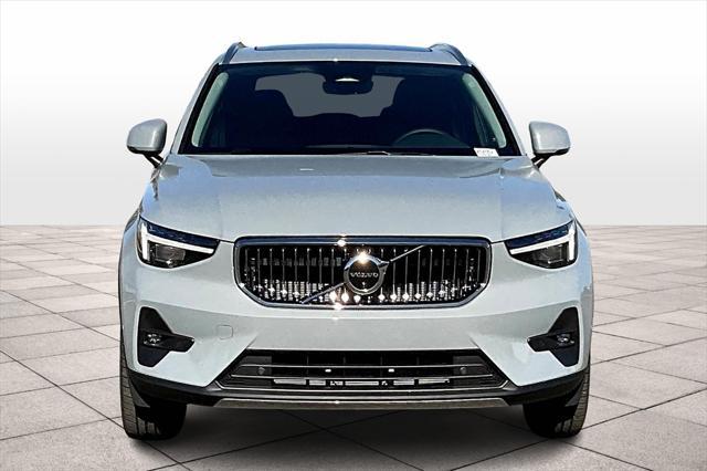 new 2025 Volvo XC40 car, priced at $48,315