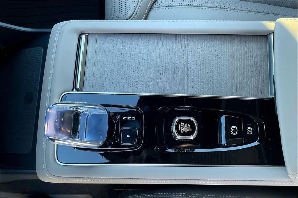 new 2026 Volvo XC90 car, priced at $75,955