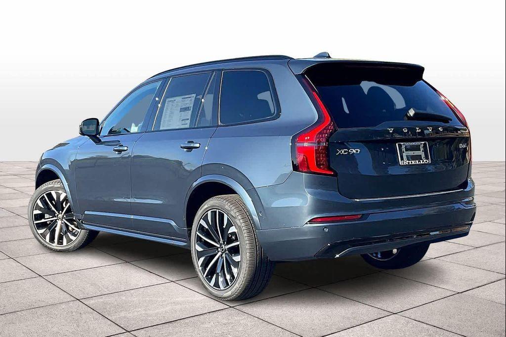 new 2026 Volvo XC90 car, priced at $75,955