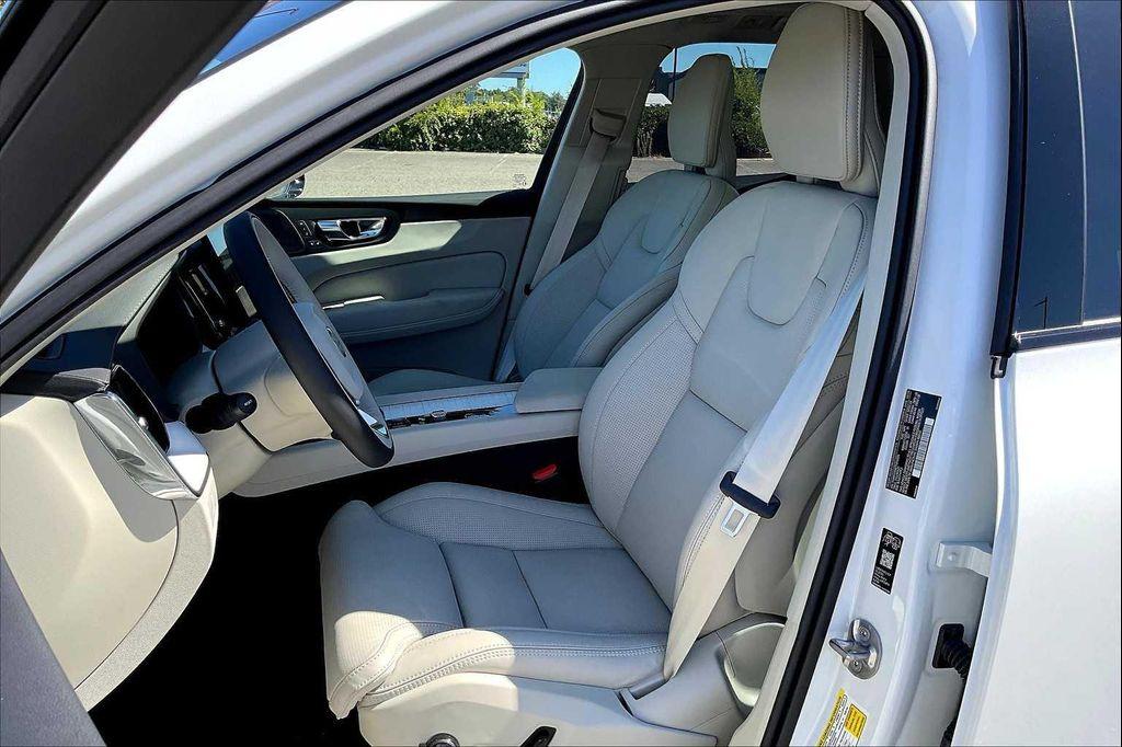 new 2026 Volvo XC60 car, priced at $63,935