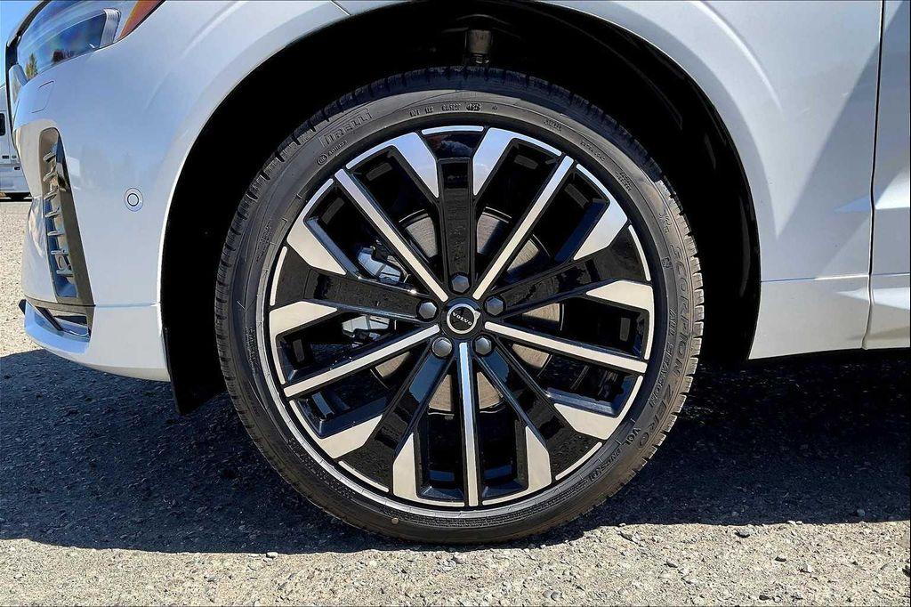 new 2026 Volvo XC60 car, priced at $63,935
