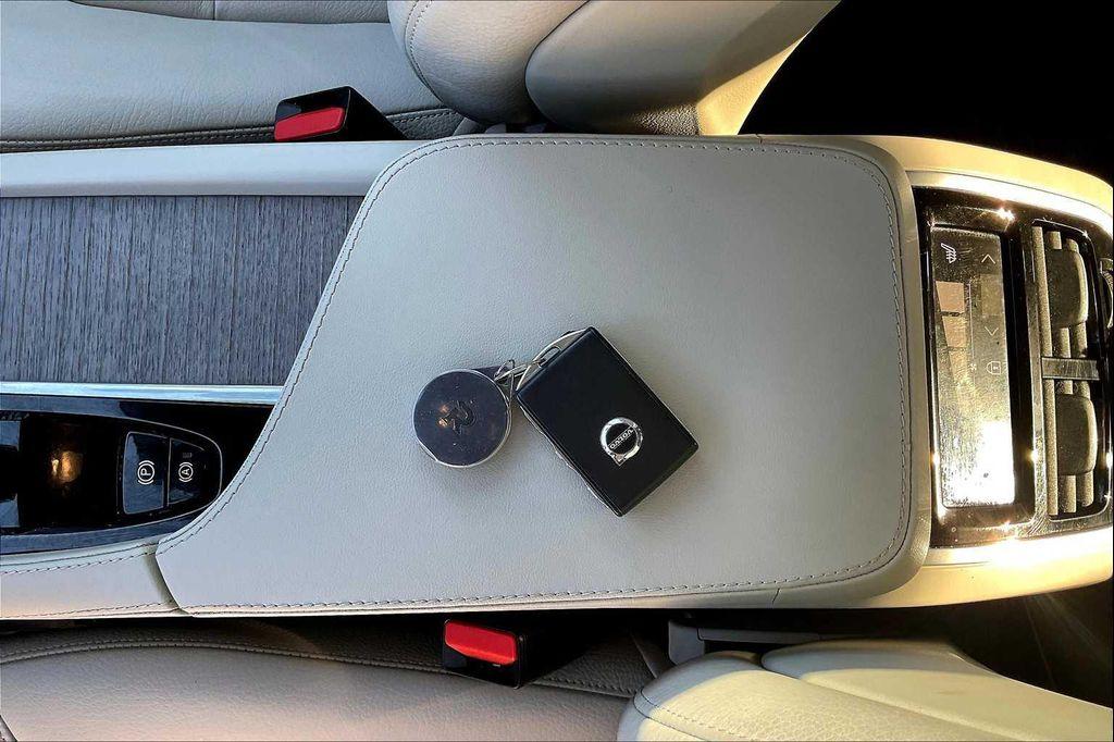 used 2023 Volvo XC90 Recharge Plug-In Hybrid car, priced at $45,472
