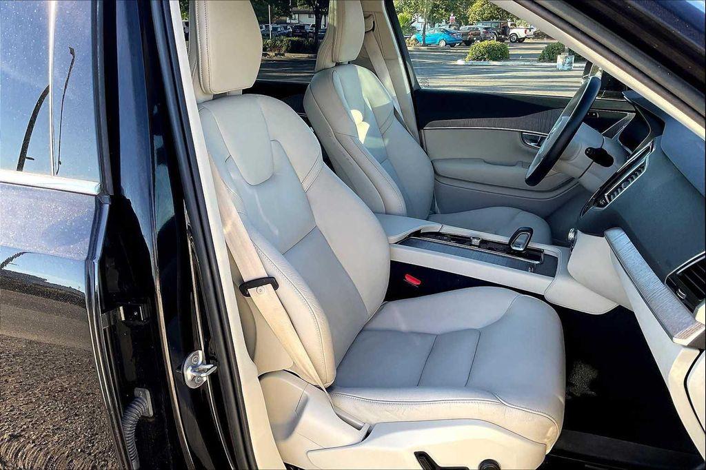 used 2023 Volvo XC90 Recharge Plug-In Hybrid car, priced at $45,472
