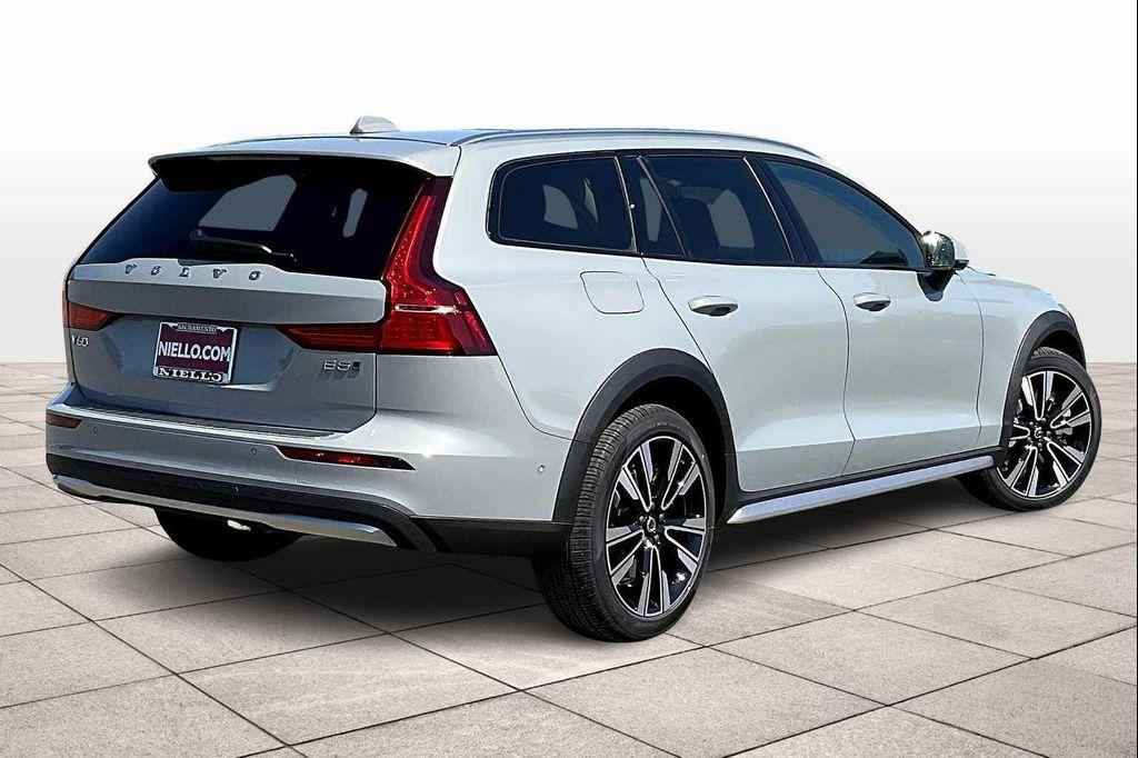 new 2025 Volvo V60 Cross Country car, priced at $59,025