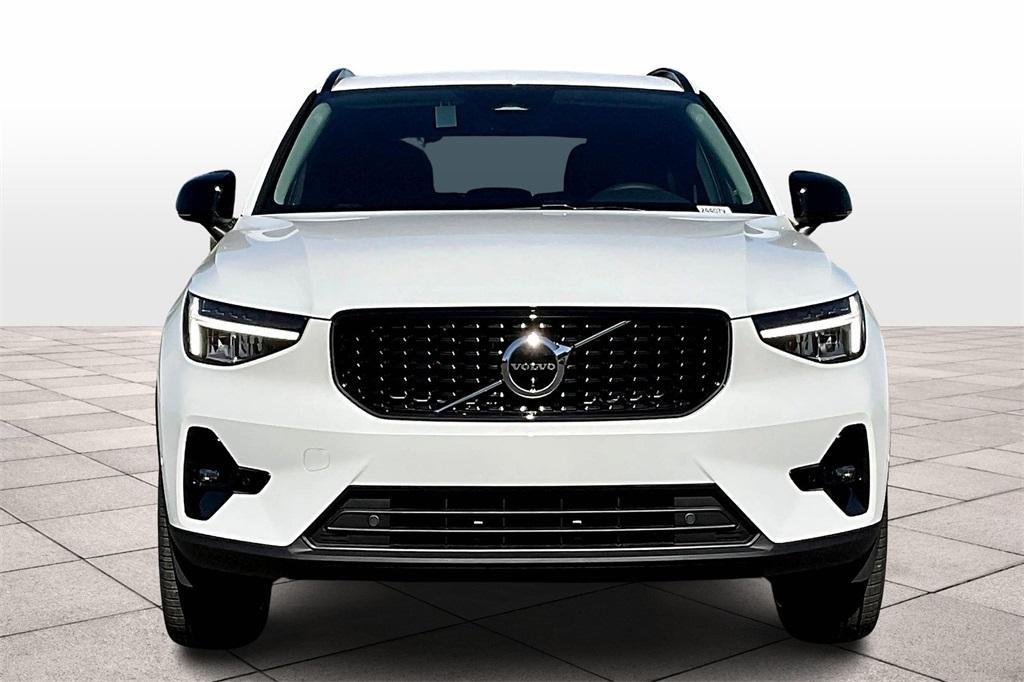 new 2024 Volvo XC40 car, priced at $48,572