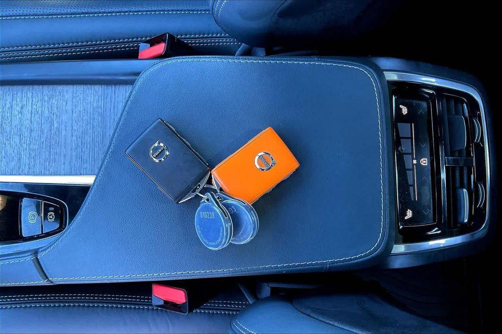 used 2023 Volvo XC90 Recharge Plug-In Hybrid car, priced at $52,980