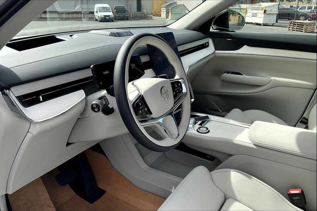 new 2025 Volvo EX90 car, priced at $89,945