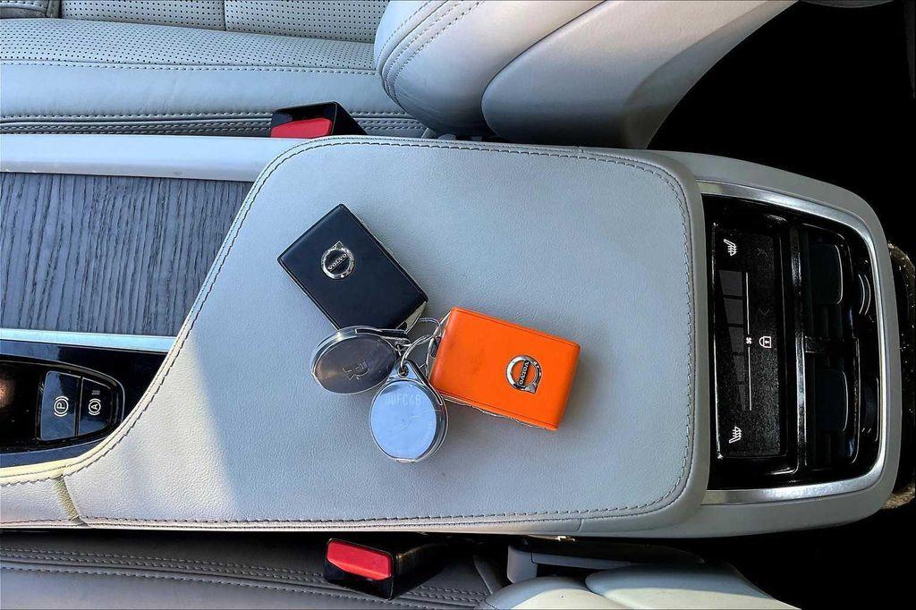 used 2023 Volvo XC90 Recharge Plug-In Hybrid car, priced at $52,440