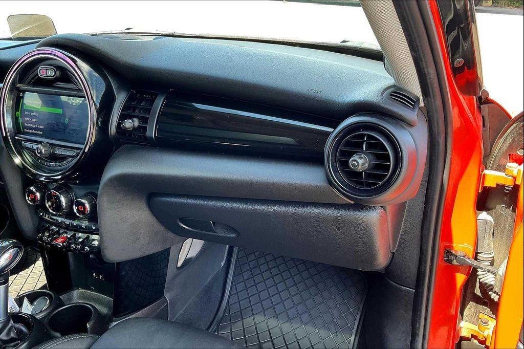 used 2019 MINI Hardtop car, priced at $19,998