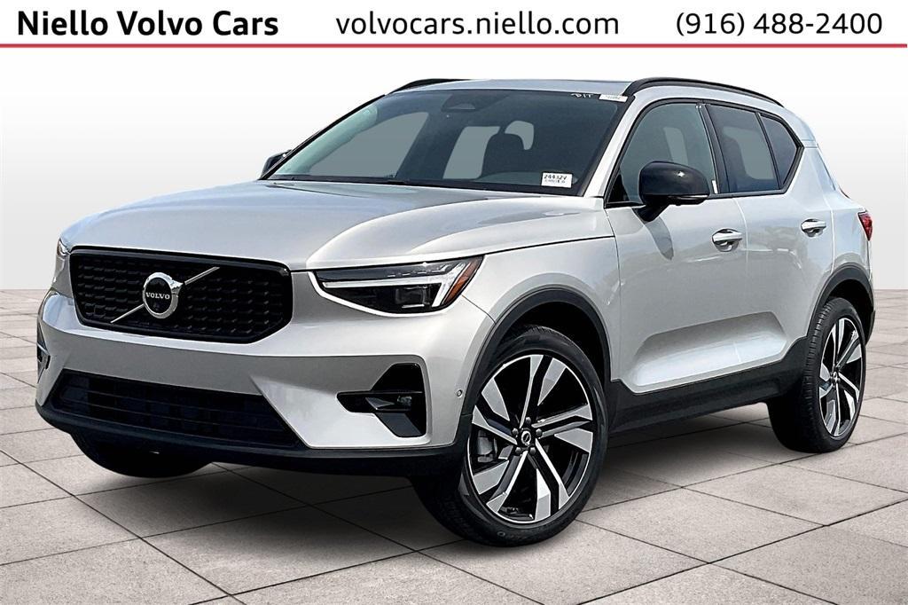 new 2024 Volvo XC40 car, priced at $49,155