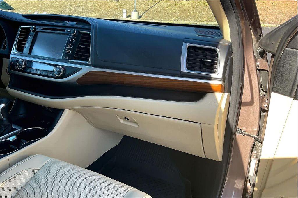 used 2017 Toyota Highlander car, priced at $23,698