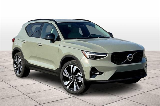 new 2025 Volvo XC40 car, priced at $49,810