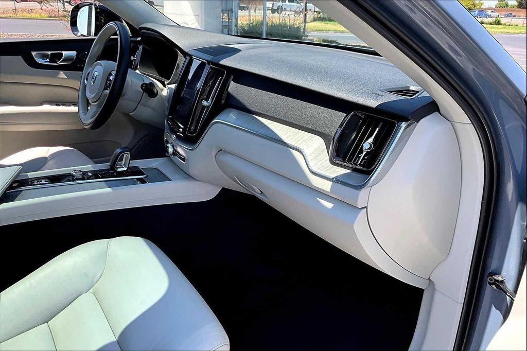 used 2023 Volvo XC60 Recharge Plug-In Hybrid car, priced at $41,040