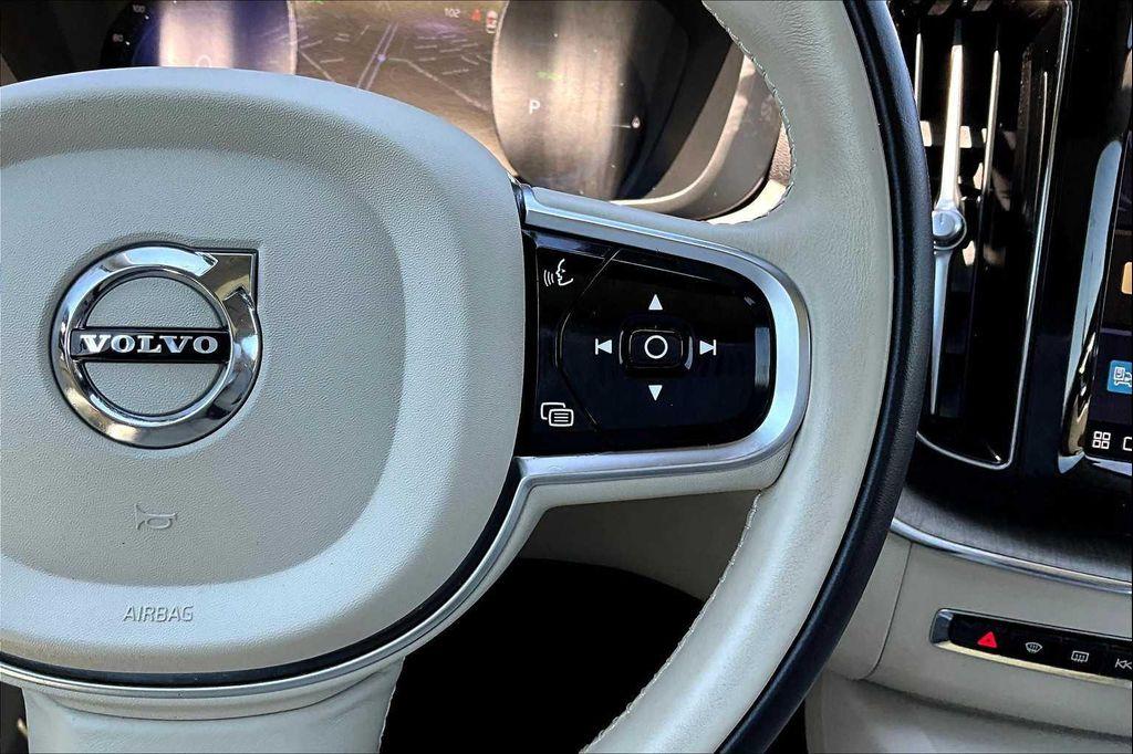 used 2023 Volvo XC60 Recharge Plug-In Hybrid car, priced at $41,040