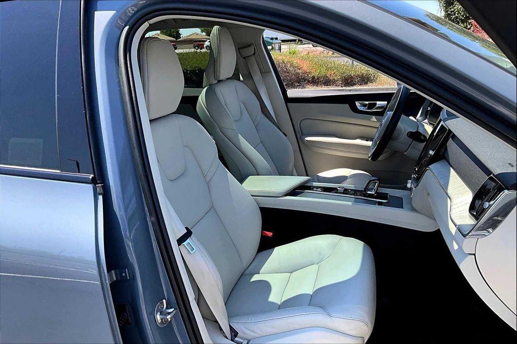 used 2023 Volvo XC60 Recharge Plug-In Hybrid car, priced at $41,040