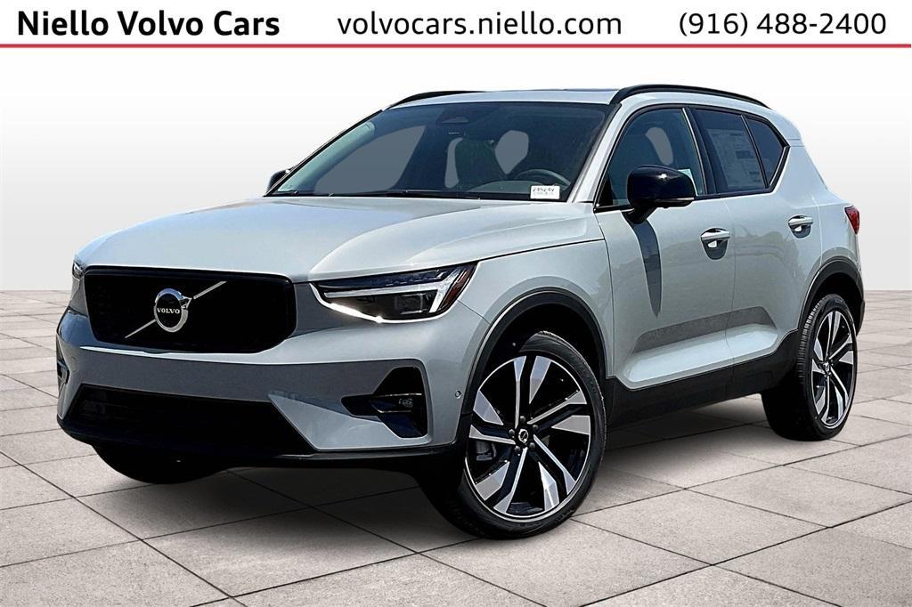 new 2024 Volvo XC40 car, priced at $49,971