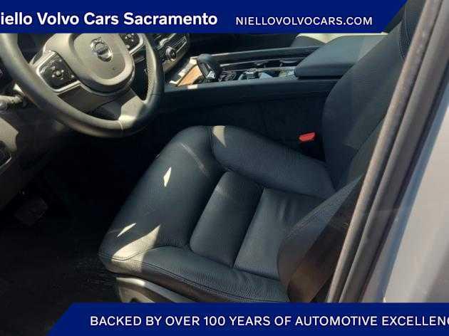 used 2023 Volvo XC60 Recharge Plug-In Hybrid car, priced at $46,400