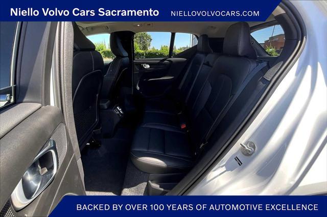 new 2025 Volvo XC40 car, priced at $46,035